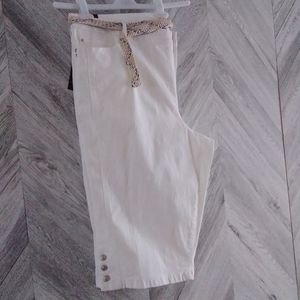 Gloria Vanderbilt Mila Belted Skimmer White Short Pants Sz;24W
